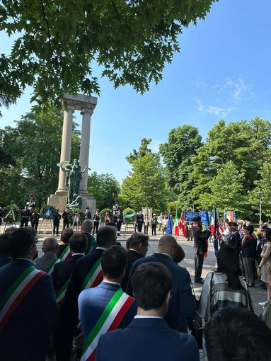 Celebrazione del 77º Anniversario della Repubblica Italiana al Monumento ai Caduti