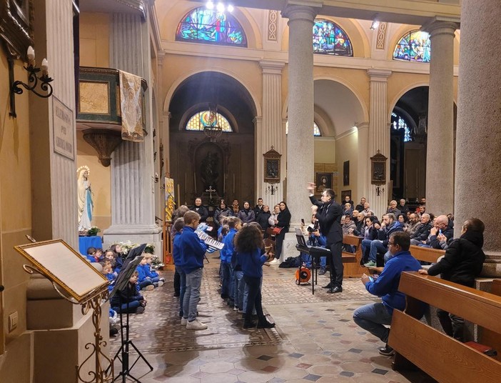 Crivelli saluta il concerto 'Note di Natale' delle scuole del sacro cuore