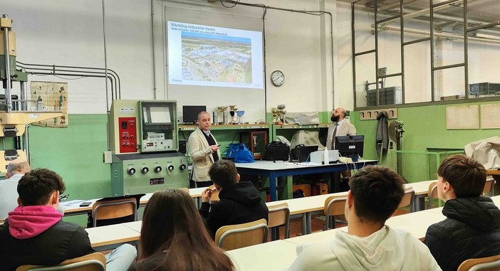 Gli ingegneri di Roechling Industrial Italy hanno incontrato gli studenti dell'Istituto Da Vinci