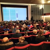 Grande partecipazione alla Tombolata di Epifania: oltre 250 partecipanti al Teatro Silvio Pellico