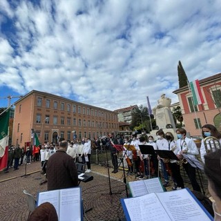 Ad Arona la commemorazione per la Giornata delle forze armate