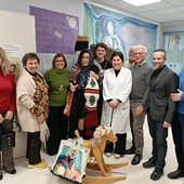 La Befana arriva in Pediatria: dolci e giochi all'ospedale di Borgomanero