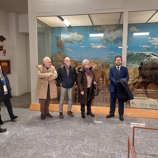 Andrea Crivelli inaugura la mostra &quot;Tutta un'altra storia&quot; al Museo Faraggiana di Novara