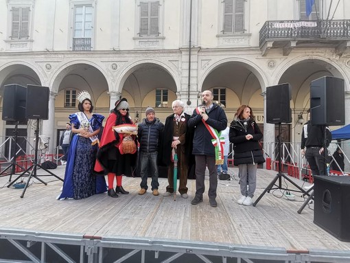 Carnevale trecatese 2025: il via ufficiale con la consegna delle chiavi