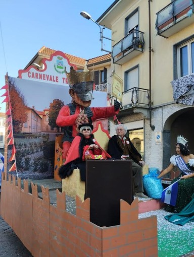 Carnevale trecatese 2025: successo per la seconda sfilata tra colori, musica e tradizione