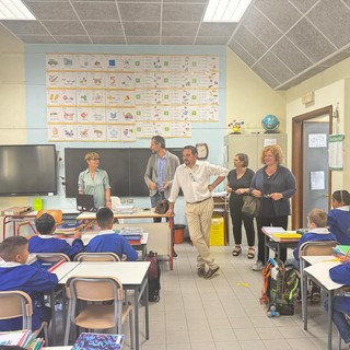 Canelli e Negri visitano le scuole nel giorno di riapertura