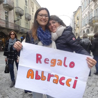 Curiosità. Coccoliamoci: oggi 21 gennaio è la Giornata Mondiale dell’Abbraccio