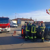 Scontro tra due auto ad Arona, tre persone coinvolte