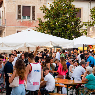 A Borgomanero tornano gli imperdibili sapori del Rolling Truck Street Food Festival in occasione della Festa dell’Uva