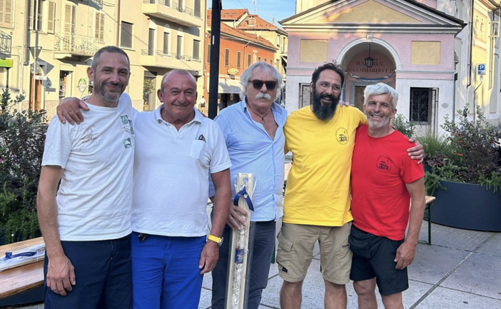 Nella foto i finalisti della gara: da sinistra Vicari, Folpini, Erbetta, Omar e Vezzola presidente del Comitato san Gottardo