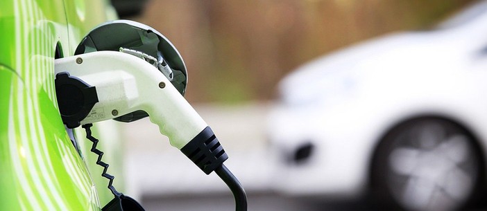 Indagine rivela atteggiamento positivo nei confronti delle auto elettriche in Europa