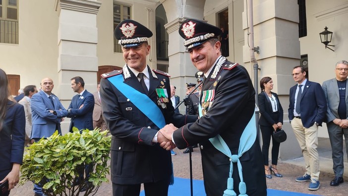 Cambiano i vertici regionali dei Carabinieri: il generale Andrea Paterna sostituisce Antonio Di Stasio