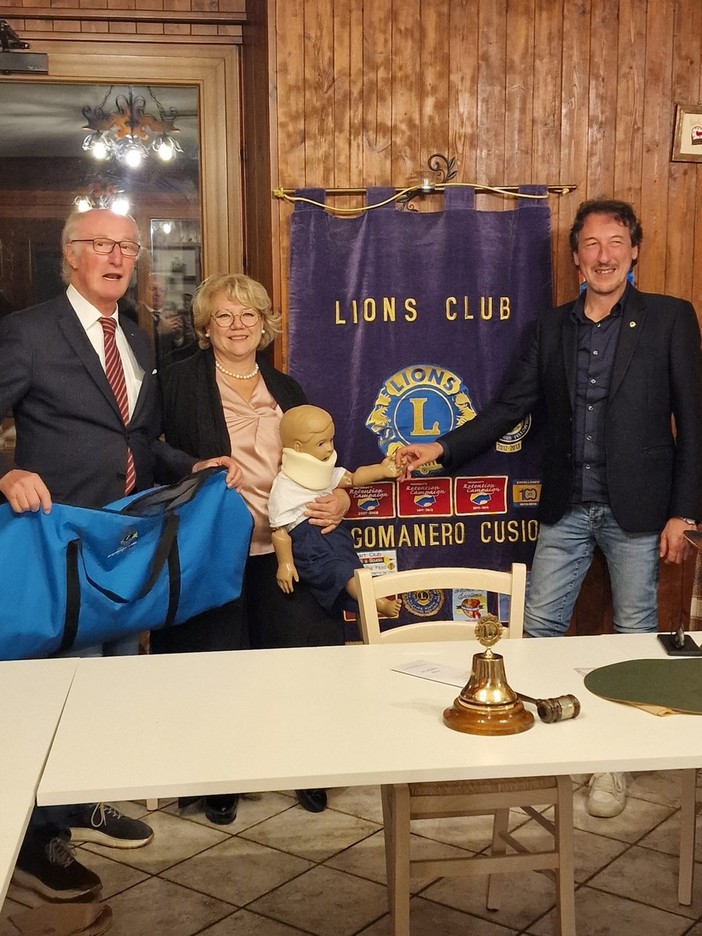 Donazione del Lions Club Borgomanero Cusio: un Manichino per la formazione nelle scuole del distretto Area Nord