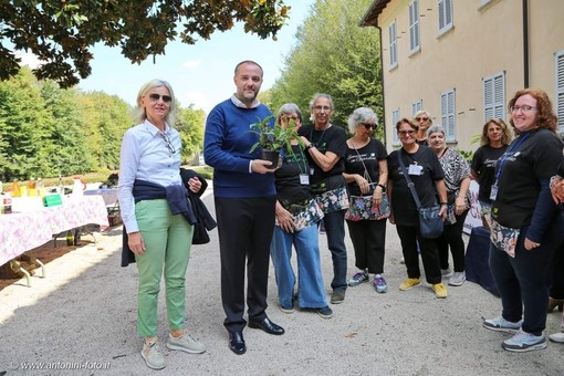 Emozioni in giardino: successo per l'iniziativa alla Villa Cicogna