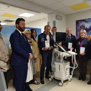 Un nuovo ecografo all'azienda ospedaliera Maggiore della carità di Novara