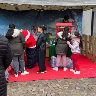 Festa di Natale in Piazza Cavour: un pomeriggio di giochi e divertimento per i più piccoli