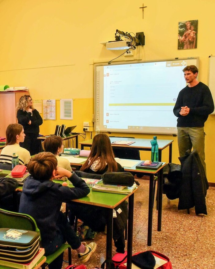 Calciatori azzurri a scuola per un incontro speciale con gli studenti dell’Immacolata