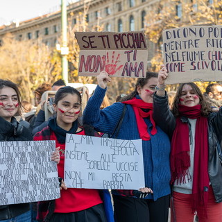 &quot;Scatti di vita&quot;, una mostra dedicata alle donne contro la violenza