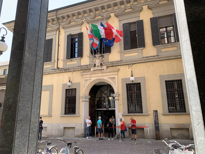 Nuove concessioni per chioschi a Novara: pubblicato il bando pubblico