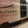 Muore travolto dal Malpensa Express a Rescaldina. Circolazione ferroviaria bloccata