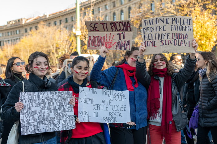 &quot;Scatti di vita&quot;, una mostra dedicata alle donne contro la violenza