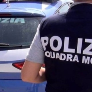 Conaca dal nord ovest. Trasportata in una busta della spesa per poi essere venduta: il viaggio dell'orrore di una neonata scoperto dalla Polizia