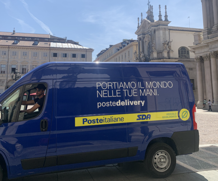 Poste italiane: i cittadini di Novara in vacanza liberi dai bagagli con poste delivery web