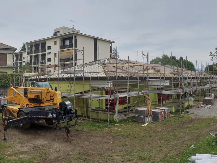 Scuola Anna Frank di Arona: lavori in corso, ma lunedì tutto pronto per l'apertura