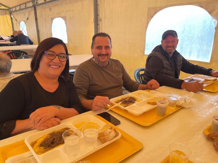 “Sagra della polenta”, buona la ventesima edizione a Trecate. FOTO