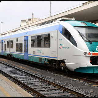 Treno fermo sulla linea Arona – Novara: circolazione sospesa