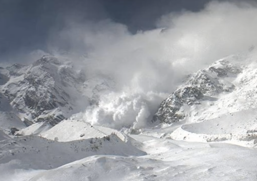 Nevicate in arrivo sulle Alpi, aumenta il rischio valanghe