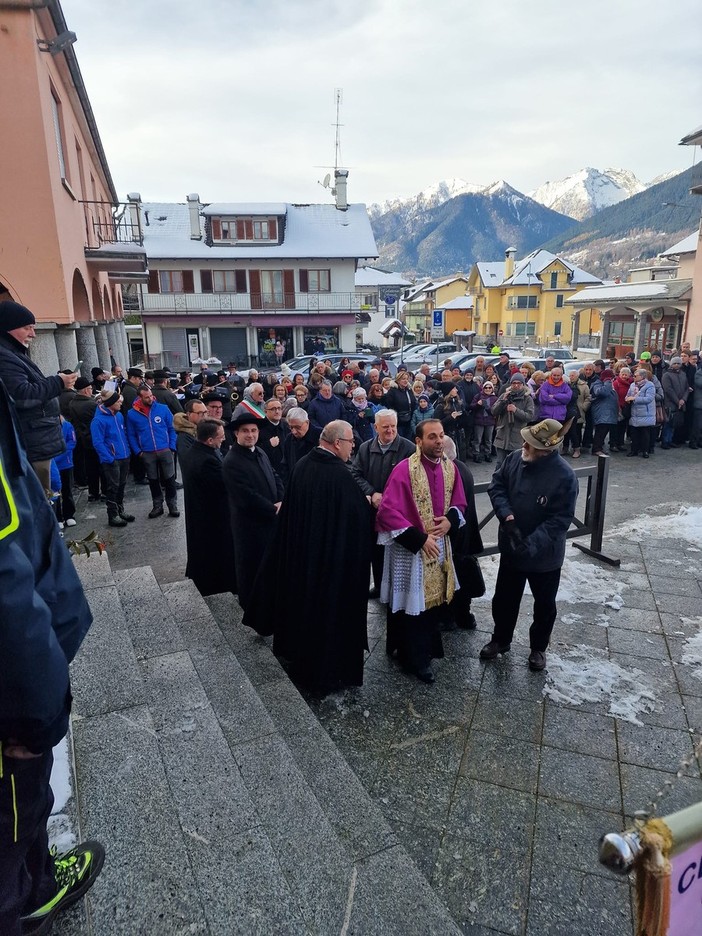 Bellinzago saluta don Gabriele Vitiello: un grazie speciale per il suo impegno in oratorio