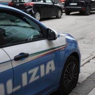 Bologna, 12enne aggredita alle spalle e trascinata in ascensore da un uomo