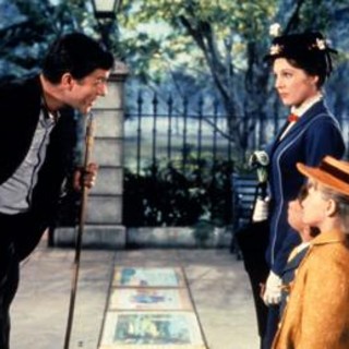 Ascolti tv domenica 5 gennaio, 'Mary Poppins' regina della prima serata