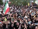Iran, in migliaia a Teheran per l'ultimo saluto a Raisi