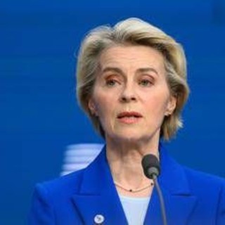 Ucraina, Von der Leyen: &quot;Russia una canaglia ai confini, aumentare spese per la difesa&quot;