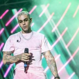 Emis Killa, il rapporto con le droghe: &quot;Non tocco nulla da anni&quot;. Le reazioni social