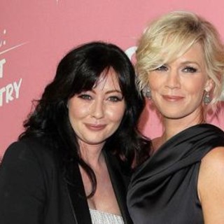 Brenda e Kelly, l'addio di Jennie Garth a Shannen Doherty: &quot;Mai state l’una contro l’altra&quot;