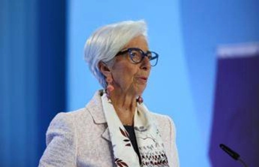 Lagarde avverte: &quot;Da shock dazi, difesa e clima rischi inflazione&quot;