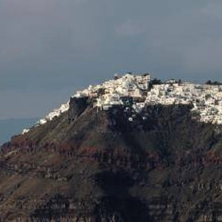 A Santorini 14mila scosse da fine gennaio, il premier invia aiuti